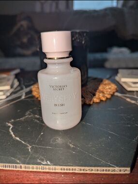 Victoria's Secret Very Sexy Blush Pink Perfume Bottle